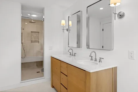 $2,195,000 | 34 Davis Street, Vineyard Haven, MA 02568