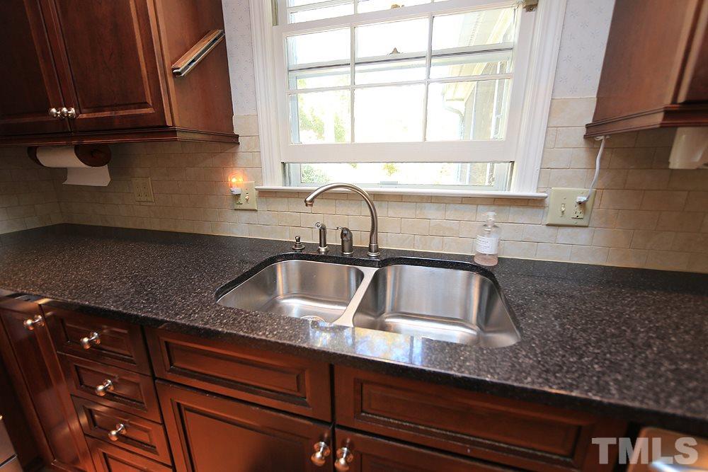 740 Catawba Street Raleigh, NC 27609 - Photo 9 of 28