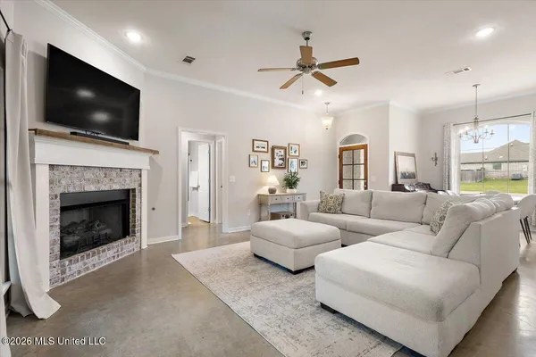 $296,500 | 736 Sawgrass Lakes Drive, Brandon, MS 39042