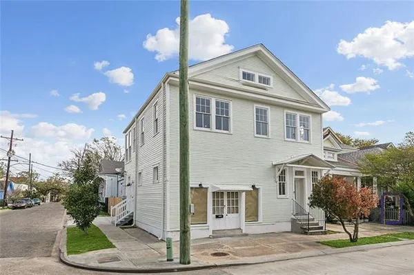 $2,500 | 240 South Genois Street, New Orleans, LA 70119