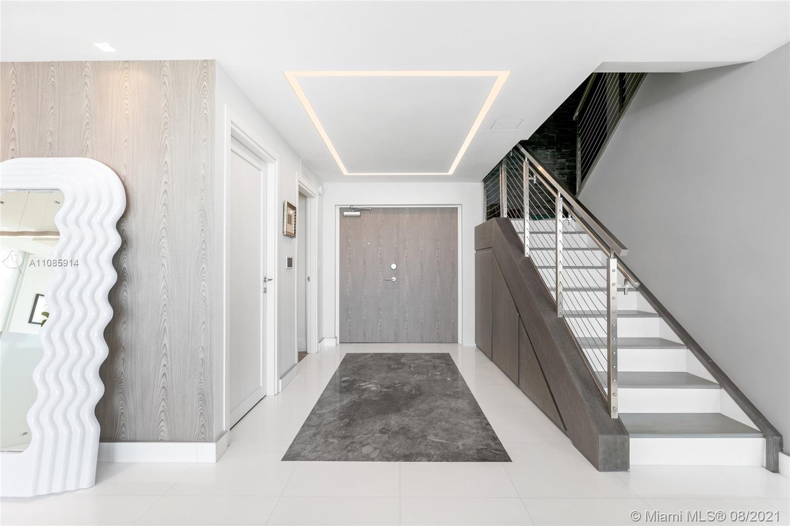 1201 20th Street, Unit PH08 Miami Beach, FL 33139 - Photo 6 of 28 a view of entryway