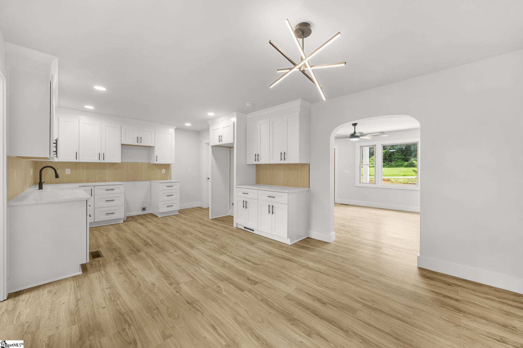5497 Old Buncombe Road Greenville, SC 29609 - Photo 11 of 50