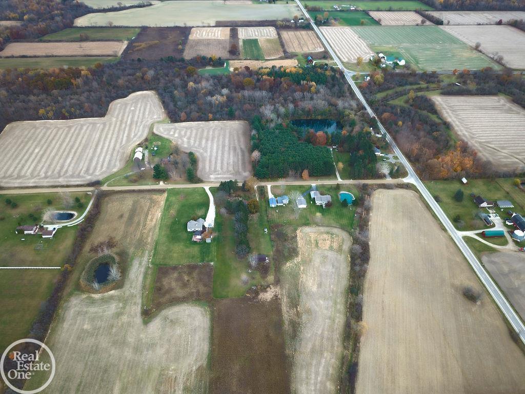 8051 Logana Road Avoca, MI 48006 - Photo 36 of 39