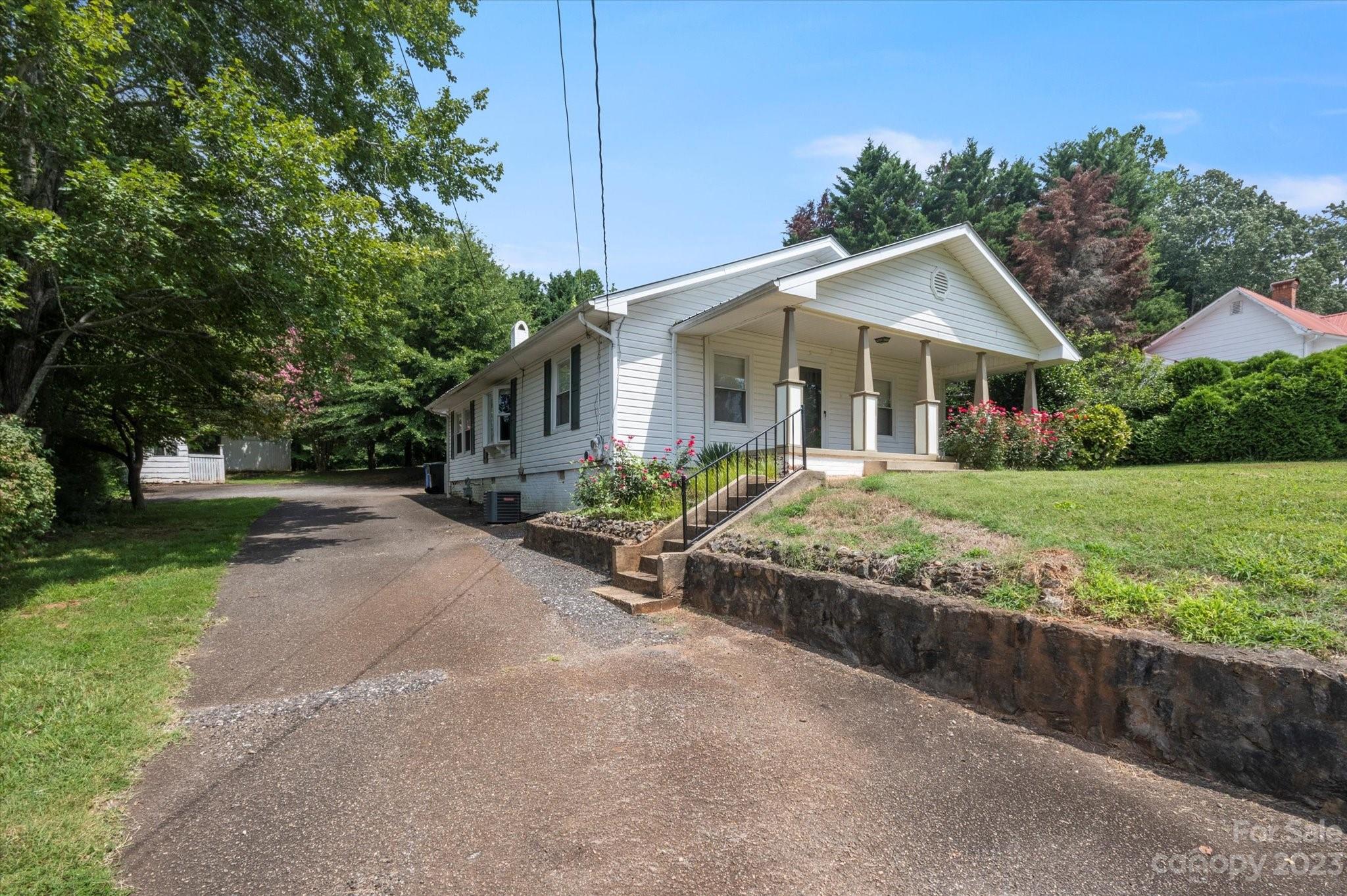 206 West View Street Rutherfordton, NC 28139 - Photo 38 of 39 a front view of a house with garden