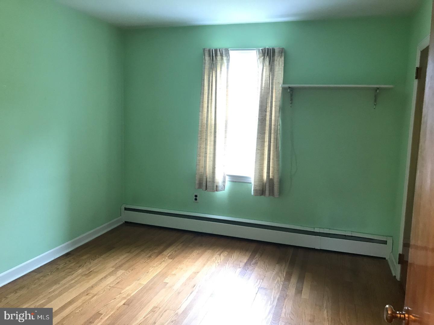 2916 Larkin Road Upper Chichester, PA 19061 - Photo 12 of 18