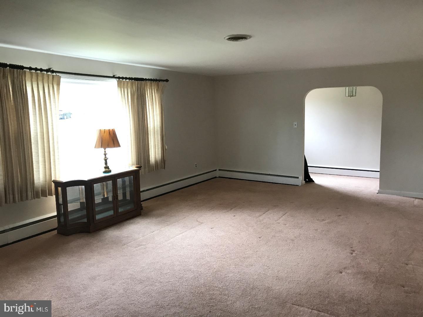 2916 Larkin Road Upper Chichester, PA 19061 - Photo 10 of 18