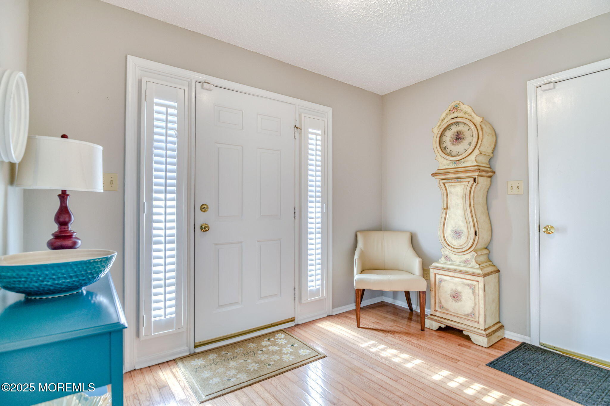16 Deer Run Lane Brick, NJ 08724 - Photo 5 of 41 a living room with furniture and a window