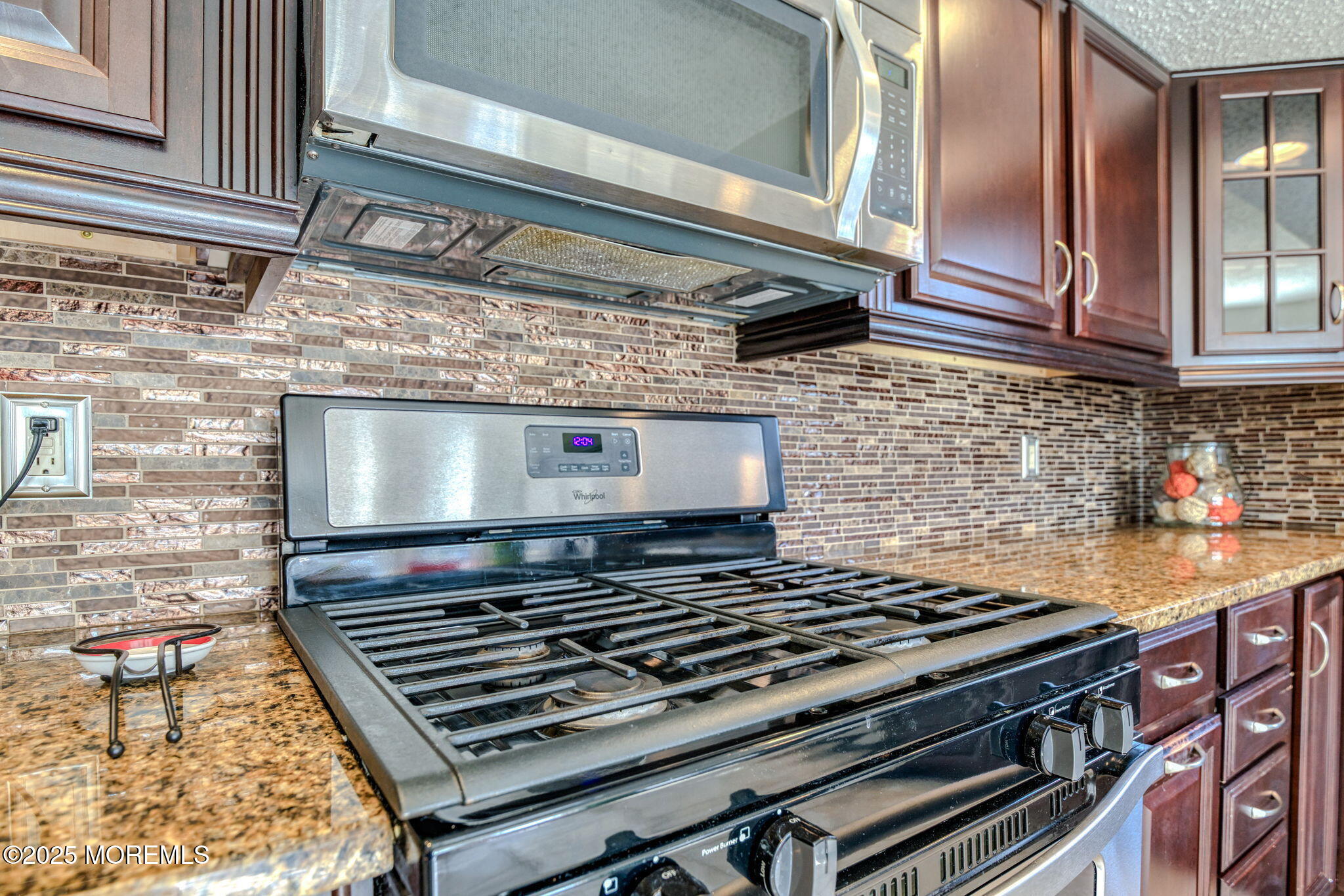 16 Deer Run Lane Brick, NJ 08724 - Photo 9 of 41 a stove top oven sitting inside of a kitchen