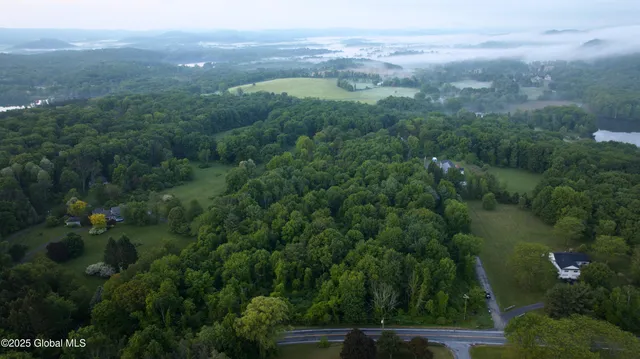 $270,000 | 27 County Rte 27, Ancram, NY 12502