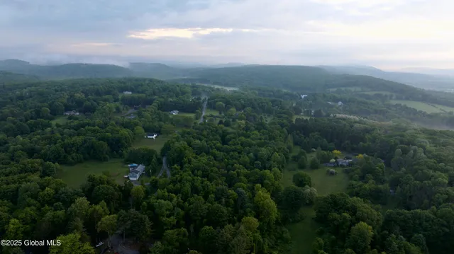 $270,000 | 27 County Rte 27, Ancram, NY 12502