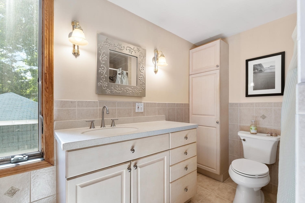 110 Roberts Road Medford, MA 02155 - Photo 20 of 38 Gallery Image 20