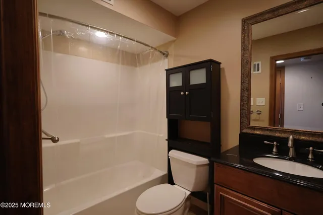 $2,500 | 200 Portland Road, Unit 5, Highlands, NJ 07732