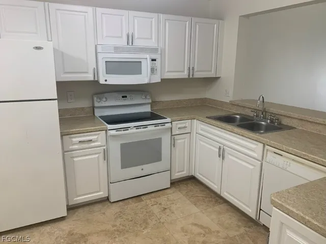 $1,850 | 600 Squire Circle, Unit 202, Naples, FL 34104