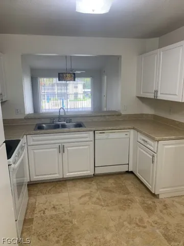 $1,850 | 600 Squire Circle, Unit 202, Naples, FL 34104