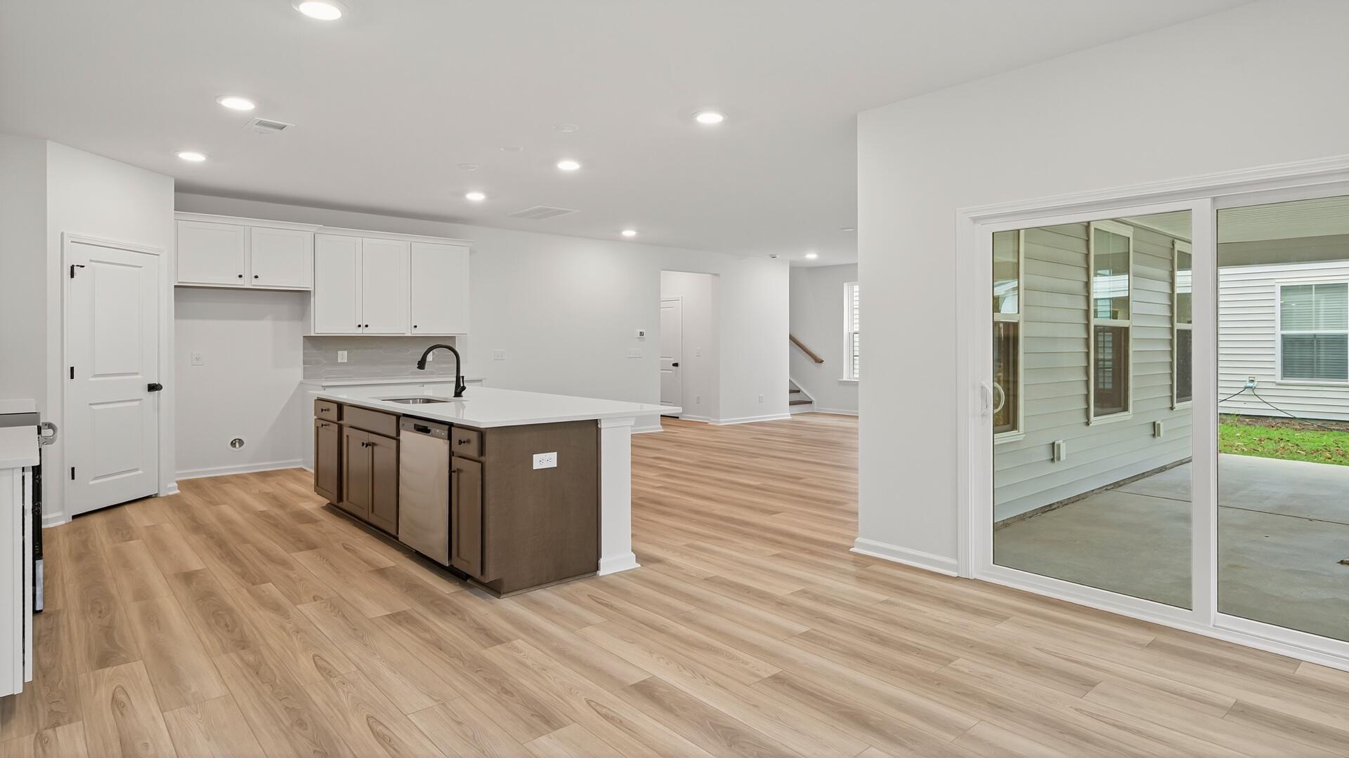 404 Cadbury Loop Summerville, SC 29486 - Photo 12 of 33 Kitchen