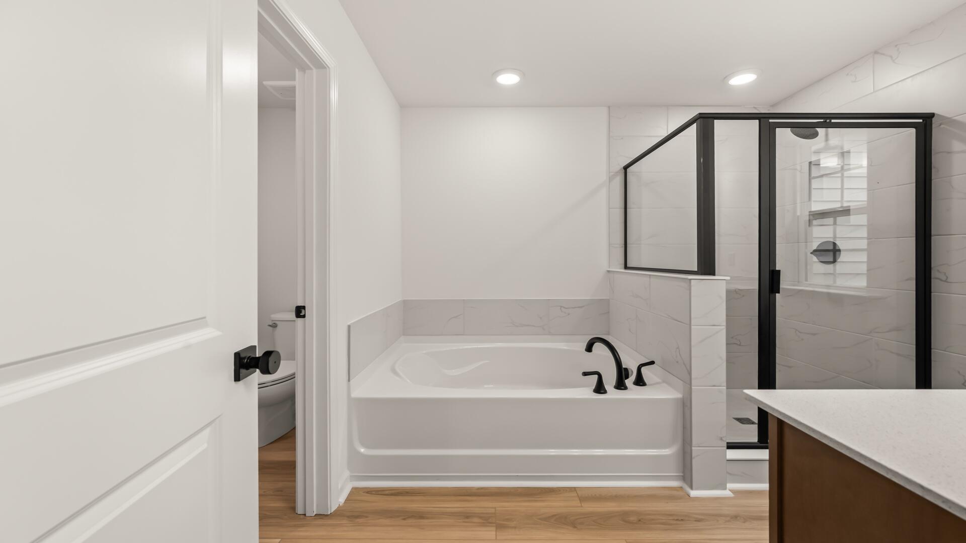 404 Cadbury Loop Summerville, SC 29486 - Photo 22 of 33 Primary Bath