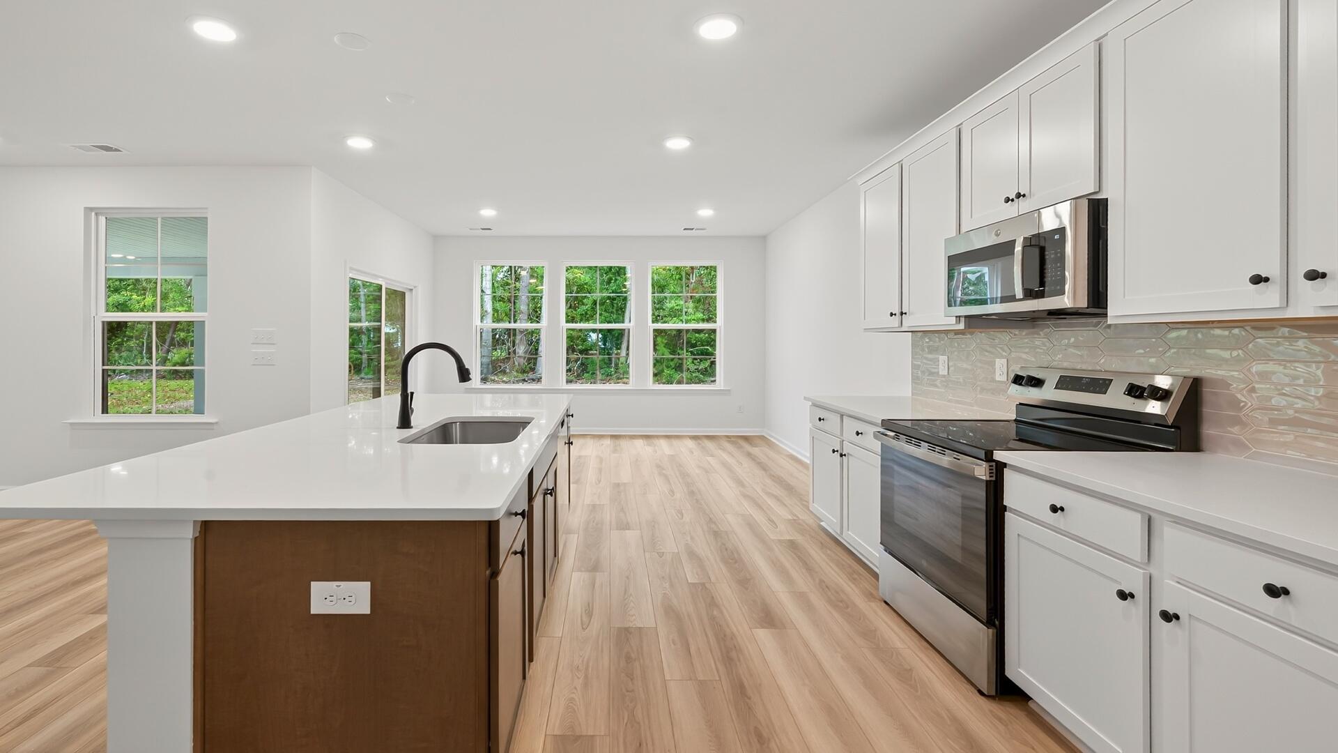 404 Cadbury Loop Summerville, SC 29486 - Photo 9 of 33 Kitchen
