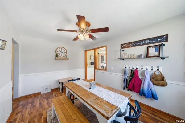 $210,000 | 218 Timberlan Road, Metamora, IL 61548