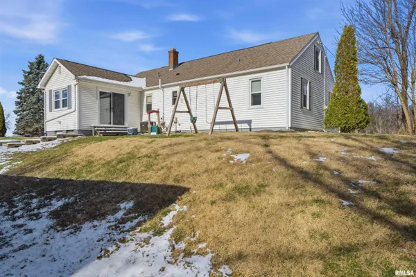 $210,000 | 218 Timberlan Road, Metamora, IL 61548