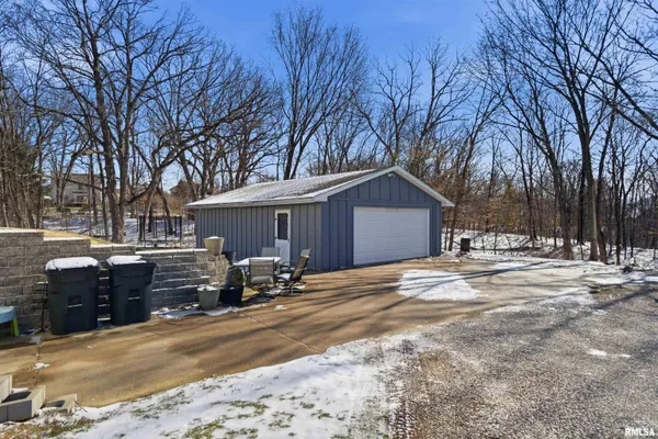 $210,000 | 218 Timberlan Road, Metamora, IL 61548