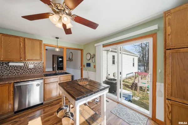 $210,000 | 218 Timberlan Road, Metamora, IL 61548