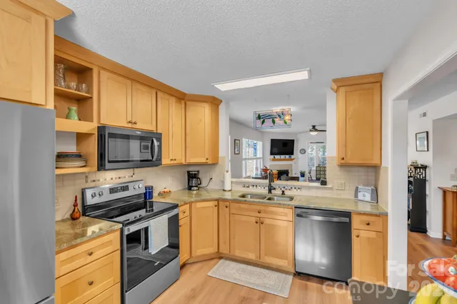 $299,999 | 1501 Deermouse Way, Hendersonville, NC 28792