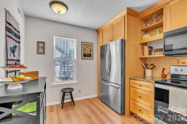 $299,999 | 1501 Deermouse Way, Hendersonville, NC 28792