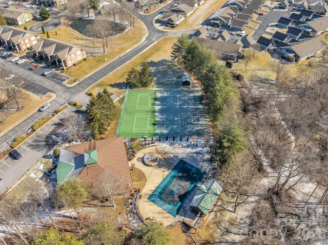 $299,999 | 1501 Deermouse Way, Hendersonville, NC 28792