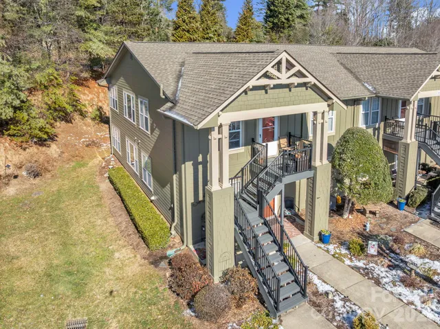 $299,999 | 1501 Deermouse Way, Hendersonville, NC 28792