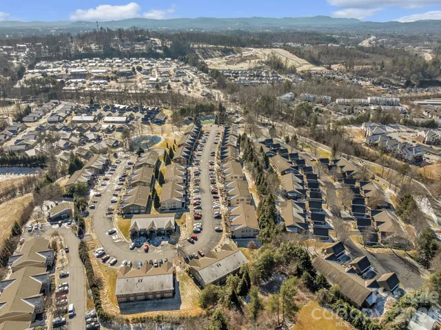 $299,999 | 1501 Deermouse Way, Hendersonville, NC 28792