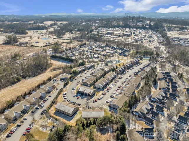 $299,999 | 1501 Deermouse Way, Hendersonville, NC 28792