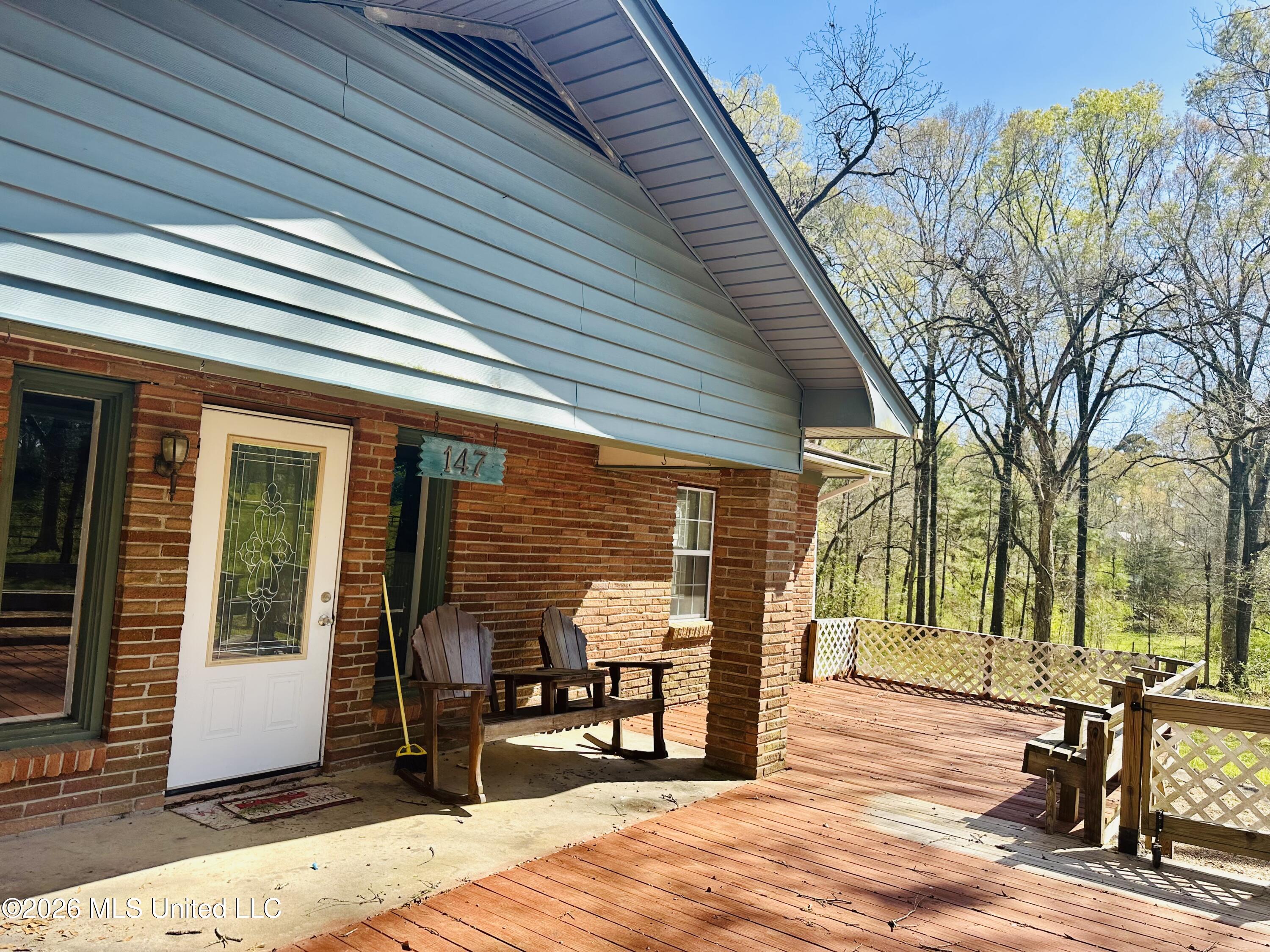 147 Clifford Road Natchez, MS 39120 - Photo 3 of 32 IMG_4418