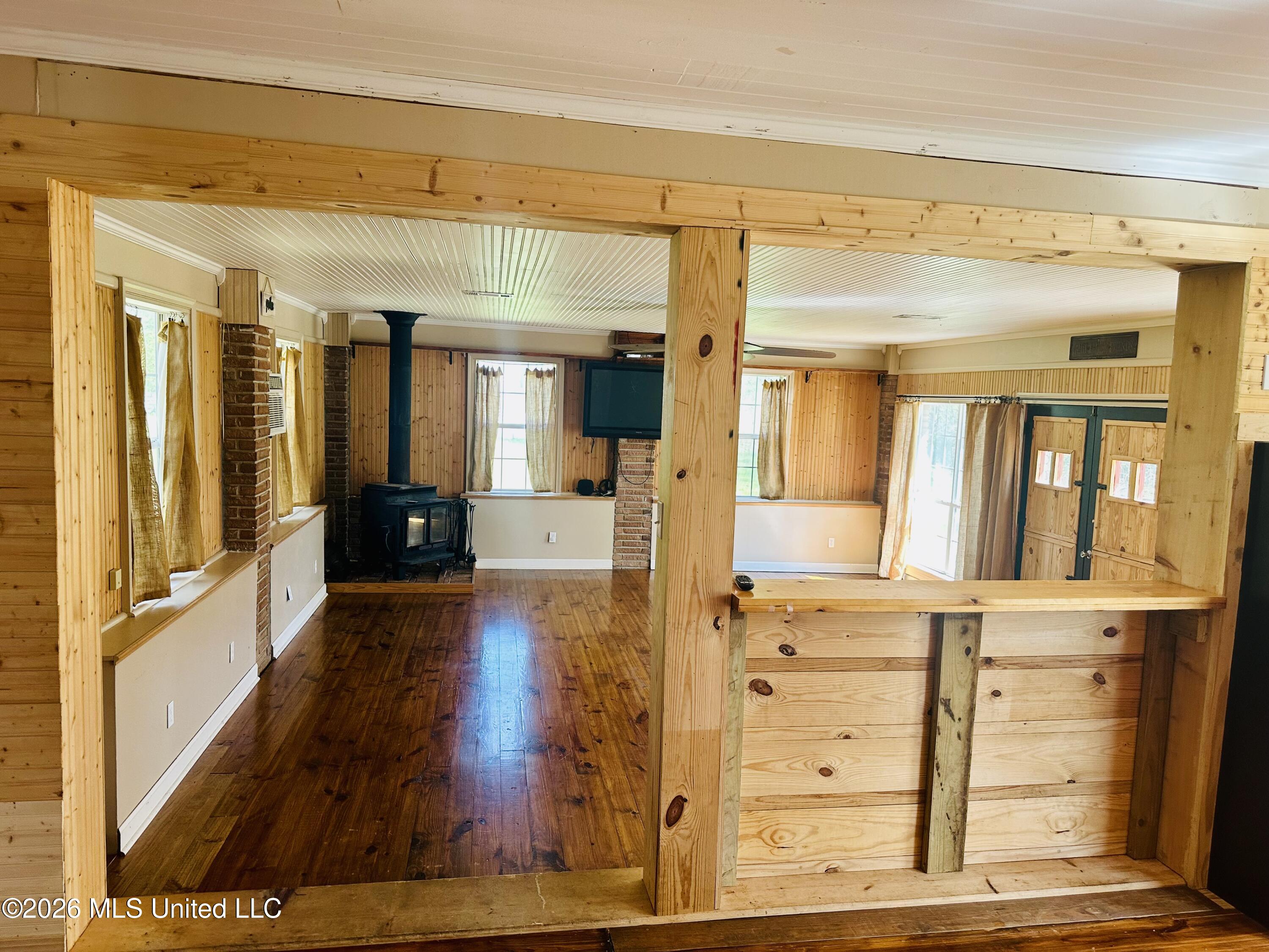 147 Clifford Road Natchez, MS 39120 - Photo 9 of 32 IMG_4422