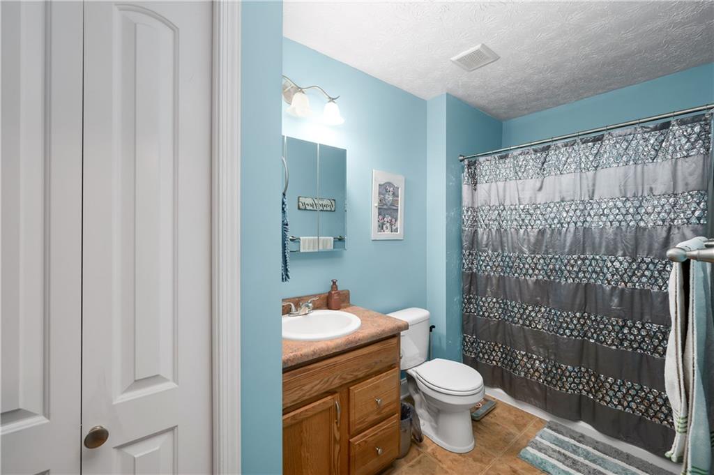 623 Mason Road Tarentum, PA 15084 - Photo 20 of 35 primary en suite bathroom