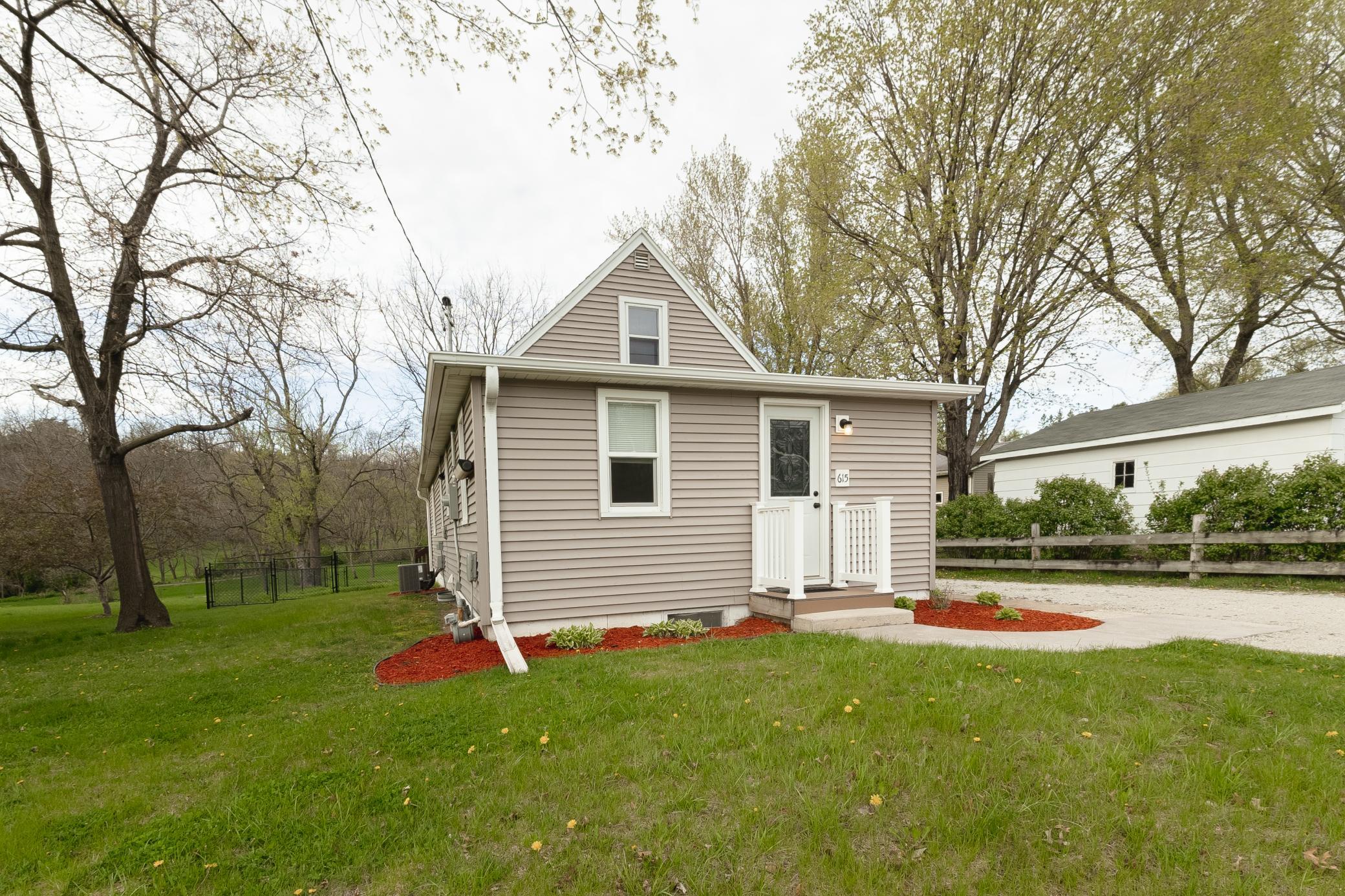 615 Union Street Northeast Chatfield, MN 55923 - Photo 2 of 32