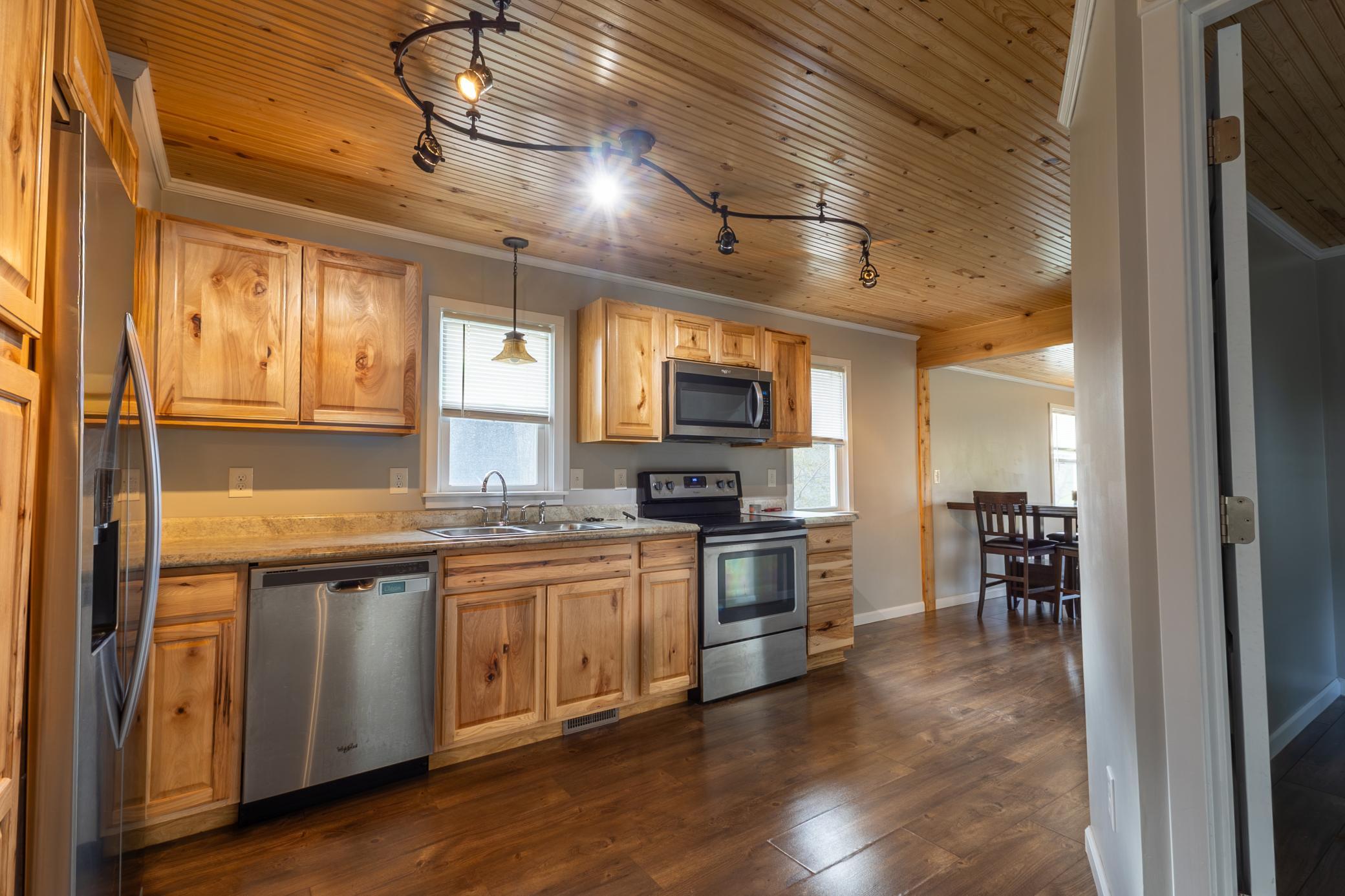 615 Union Street Northeast Chatfield, MN 55923 - Photo 3 of 32