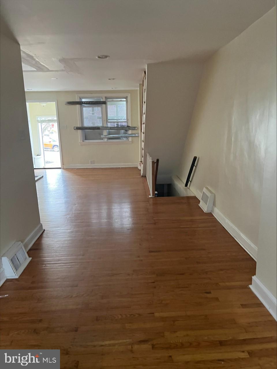 1352 Farrington Road Philadelphia, PA 19151 - Photo 3 of 19 Gallery Image 3