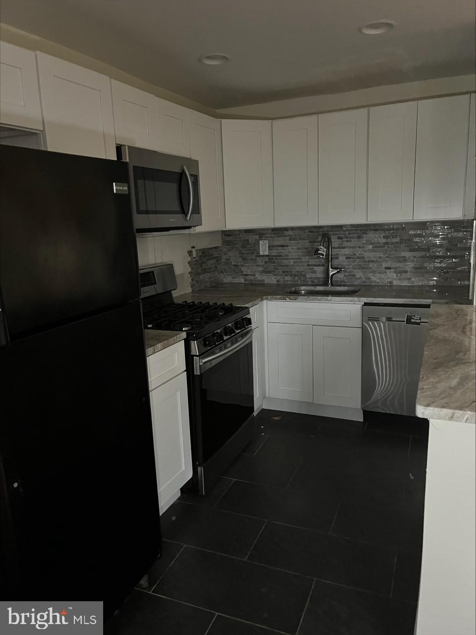 1352 Farrington Road Philadelphia, PA 19151 - Photo 5 of 19 Gallery Image 5
