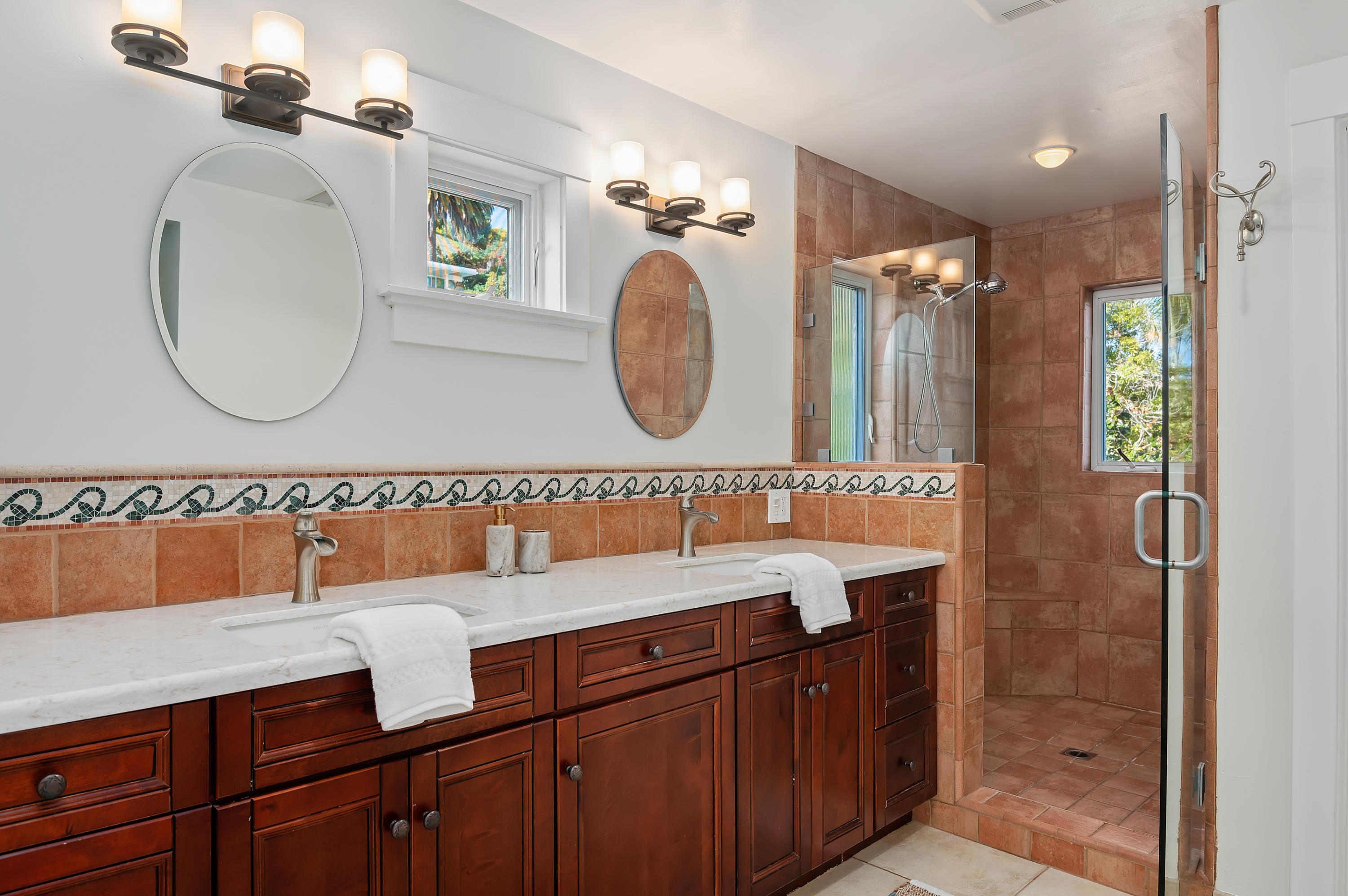 434 Terrace Road Santa Barbara, CA 93109 - Photo 25 of 31 25 - Primary Bathroom