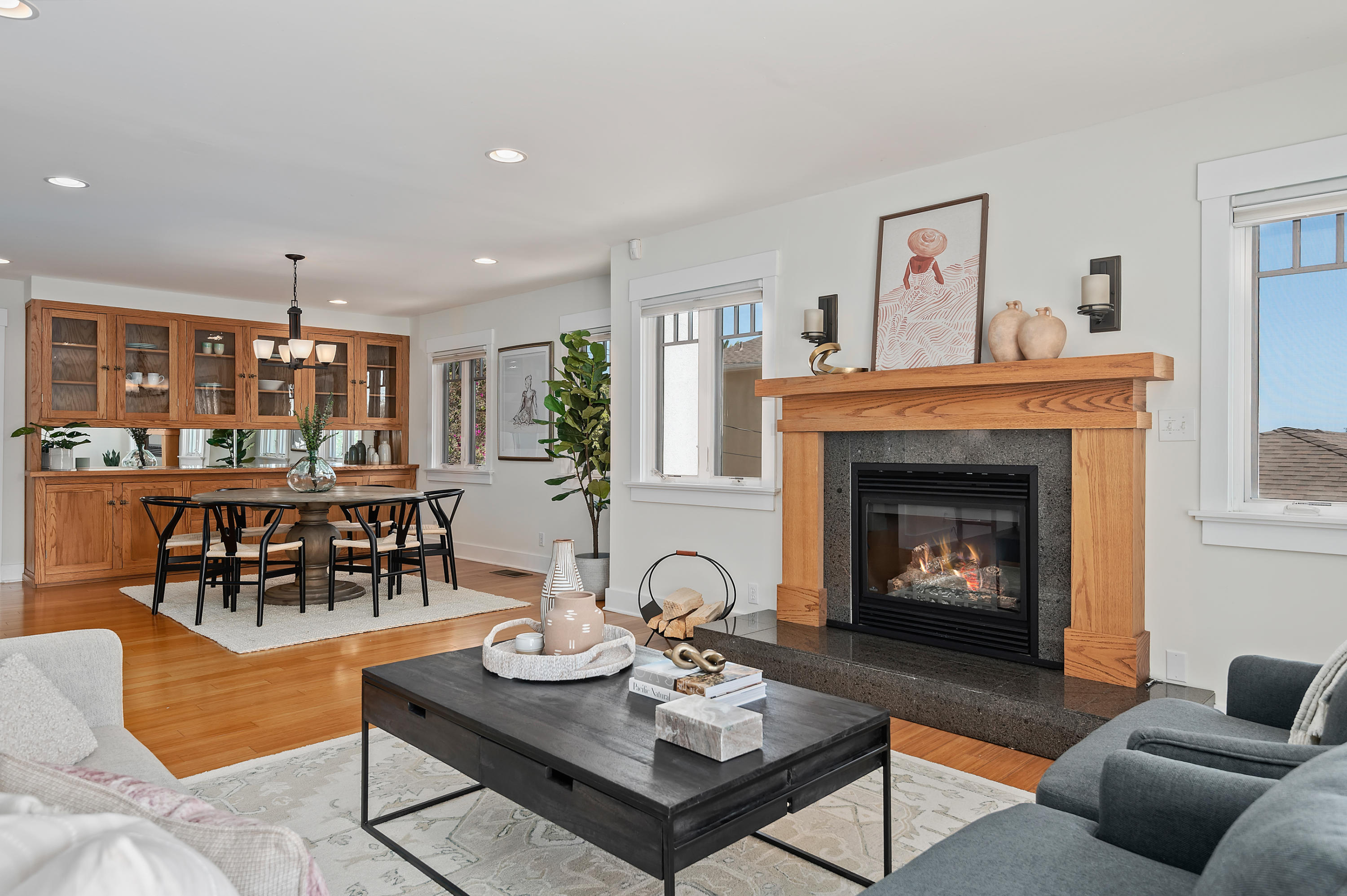 434 Terrace Road Santa Barbara, CA 93109 - Photo 6 of 31 08 - Living Room