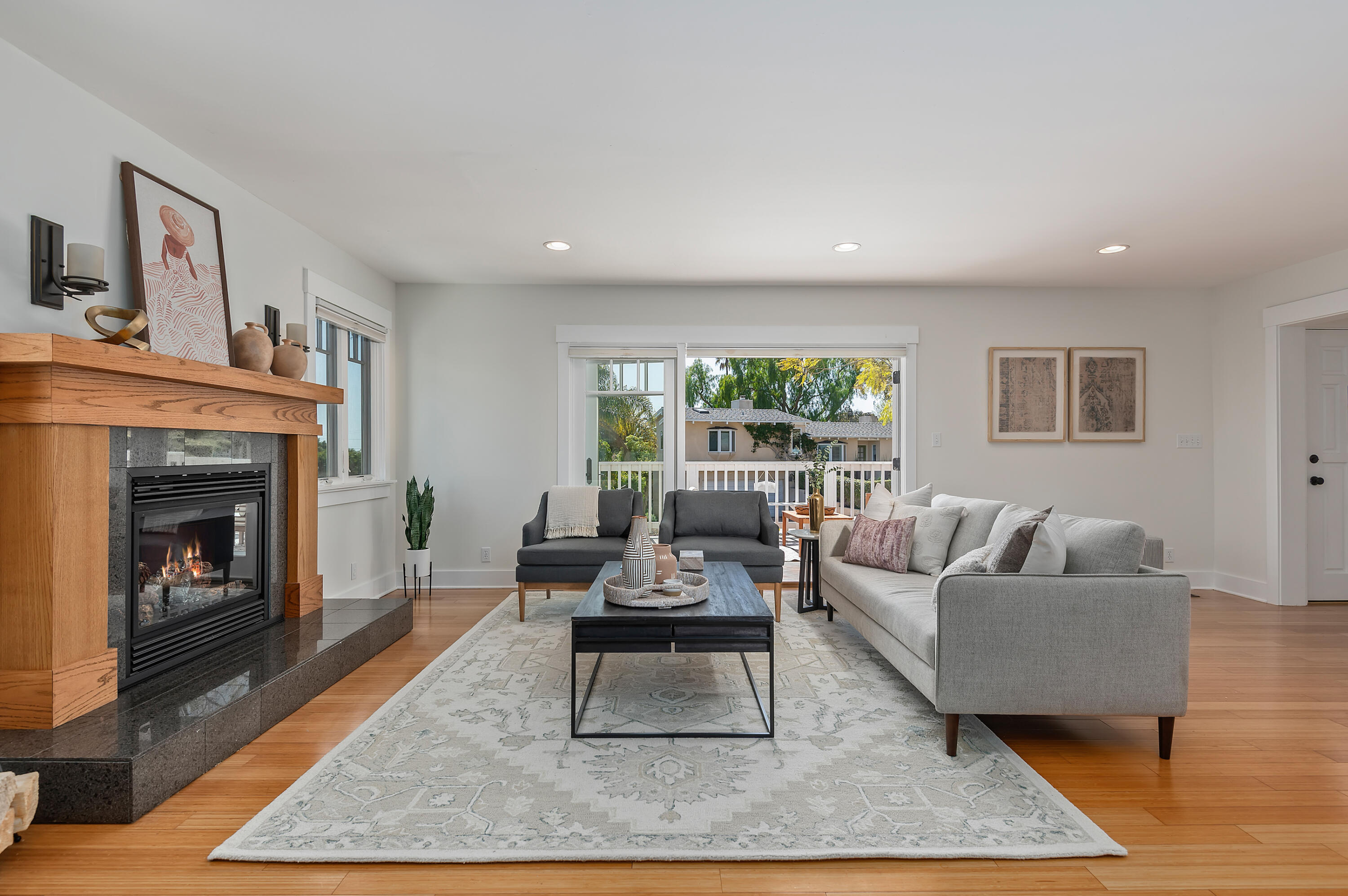 434 Terrace Road Santa Barbara, CA 93109 - Photo 8 of 31 06 - Living Room
