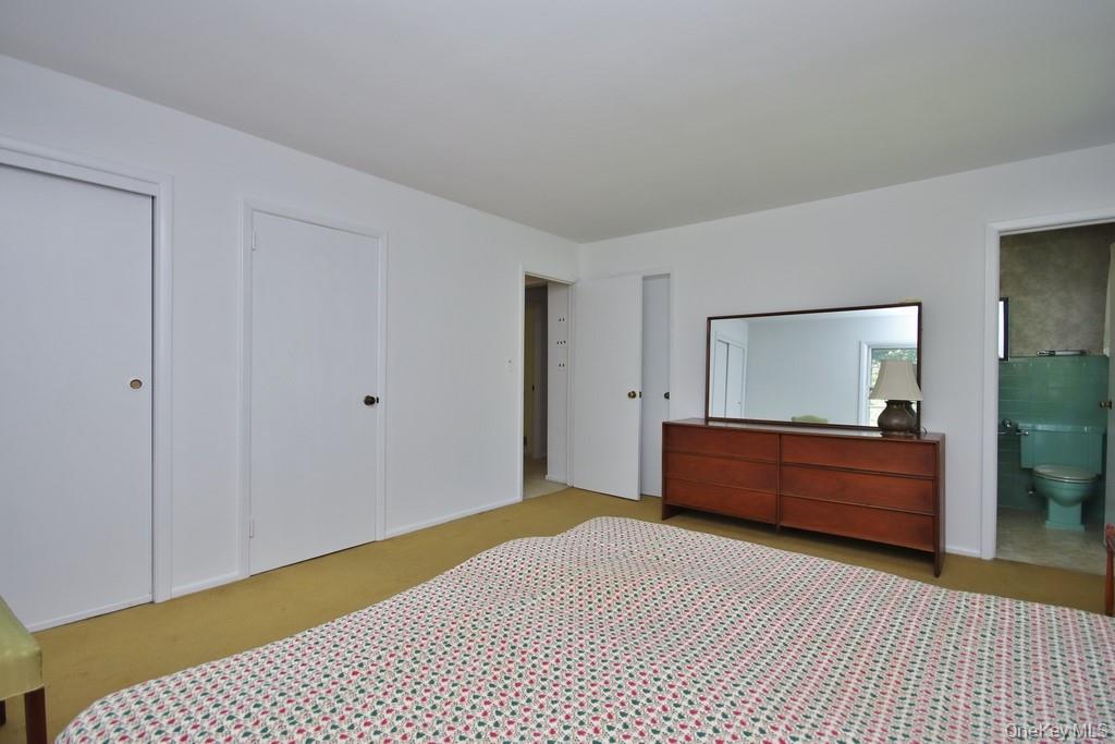 10 Lakeview Road Ossining, NY 10562 - Photo 24 of 38 Primary Bedroom has three closets