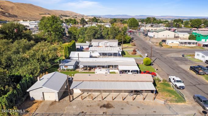 8 East Washington Street, Union Gap, WA 98903 Compass