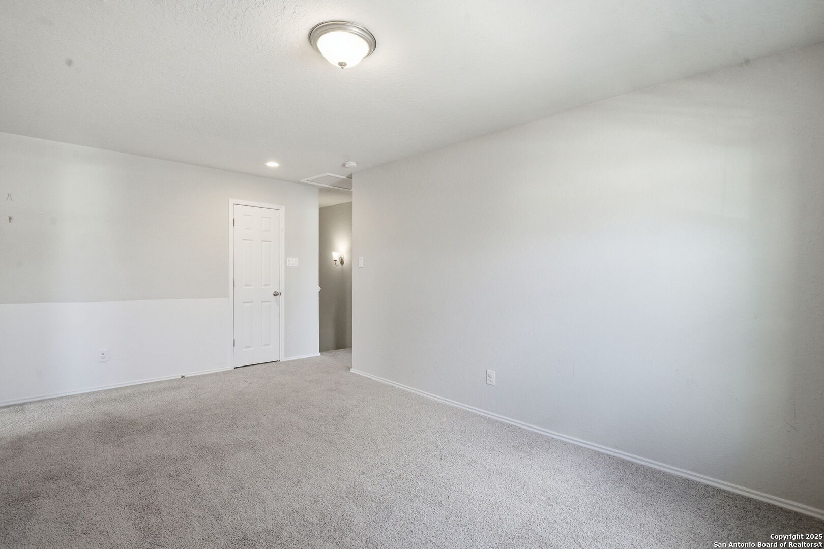 7338 Storm Moon Converse, TX 78109 - Photo 18 of 31 a view of an empty room
