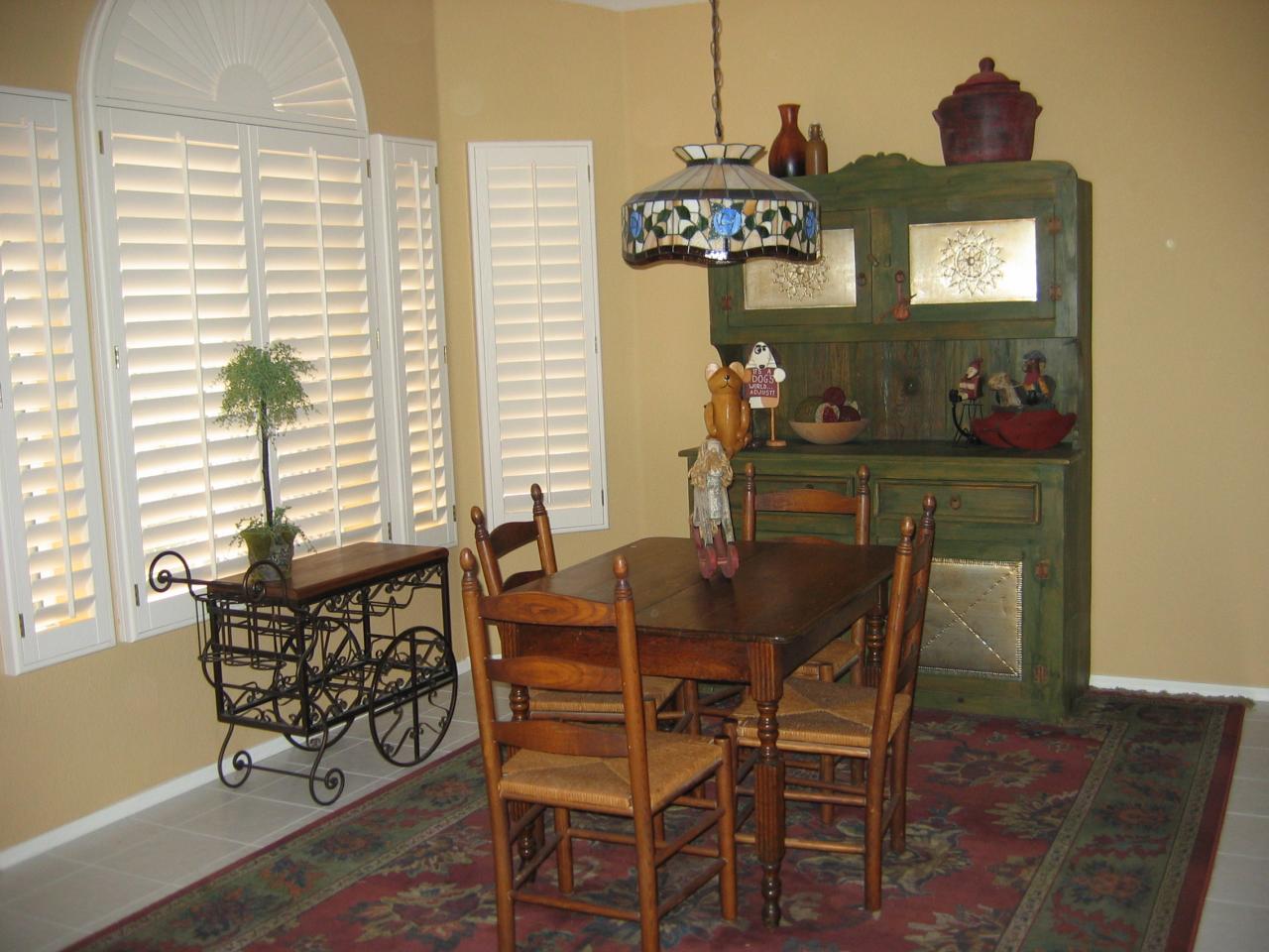 15334 Piccadilly Road Goodyear, AZ 85395 - Photo 2 of 10 Kitchen dining room