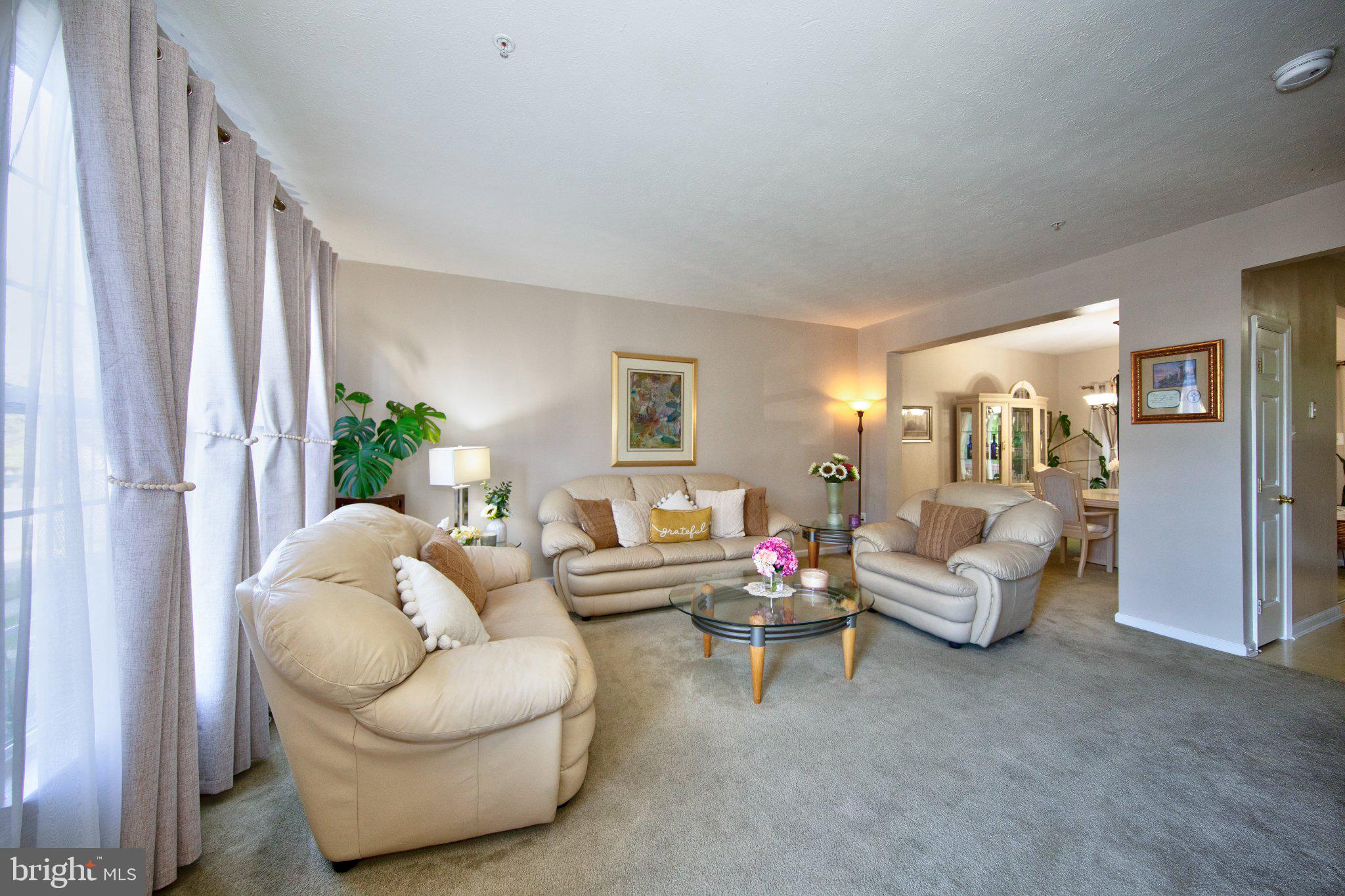 23 Caterham Court Rosedale, MD 21237 - Photo 4 of 27 Inviting living space with natural light.