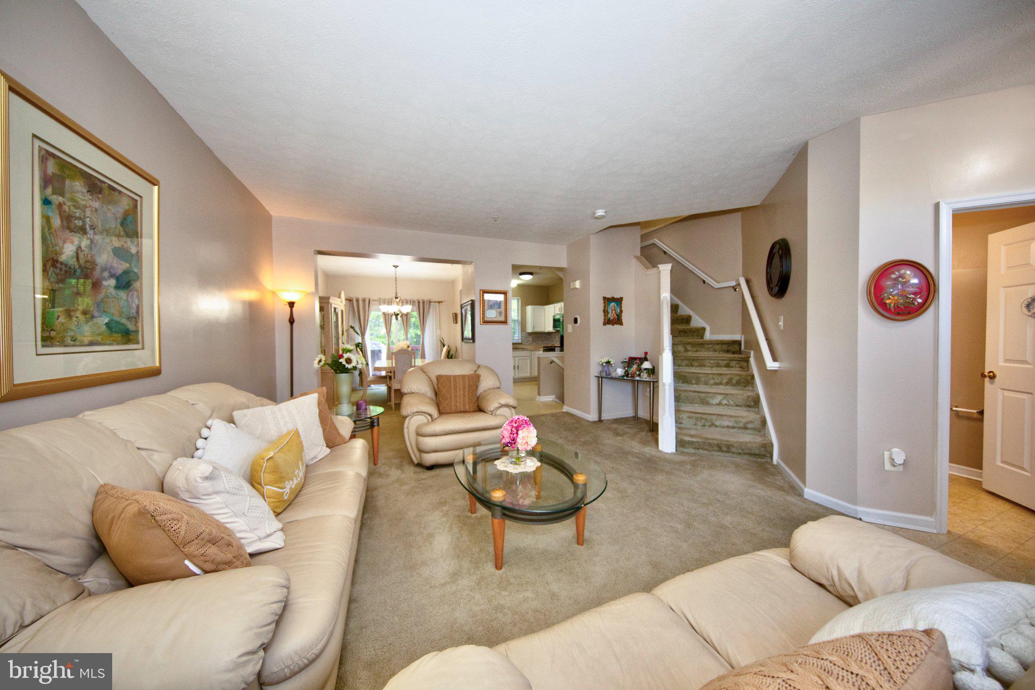 23 Caterham Court Rosedale, MD 21237 - Photo 5 of 27 Inviting living space with warm tones.