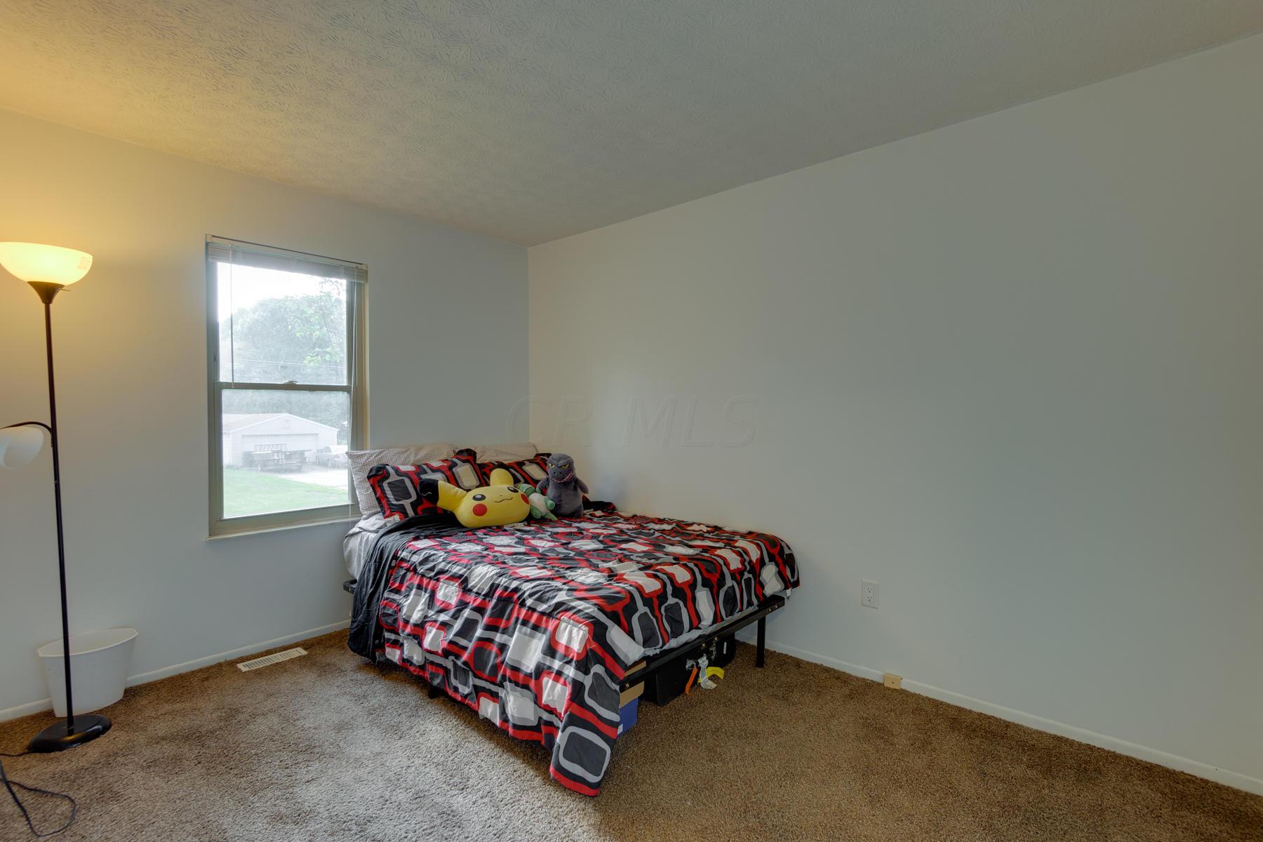 676 Hines Road Columbus, OH 43230 - Photo 13 of 29