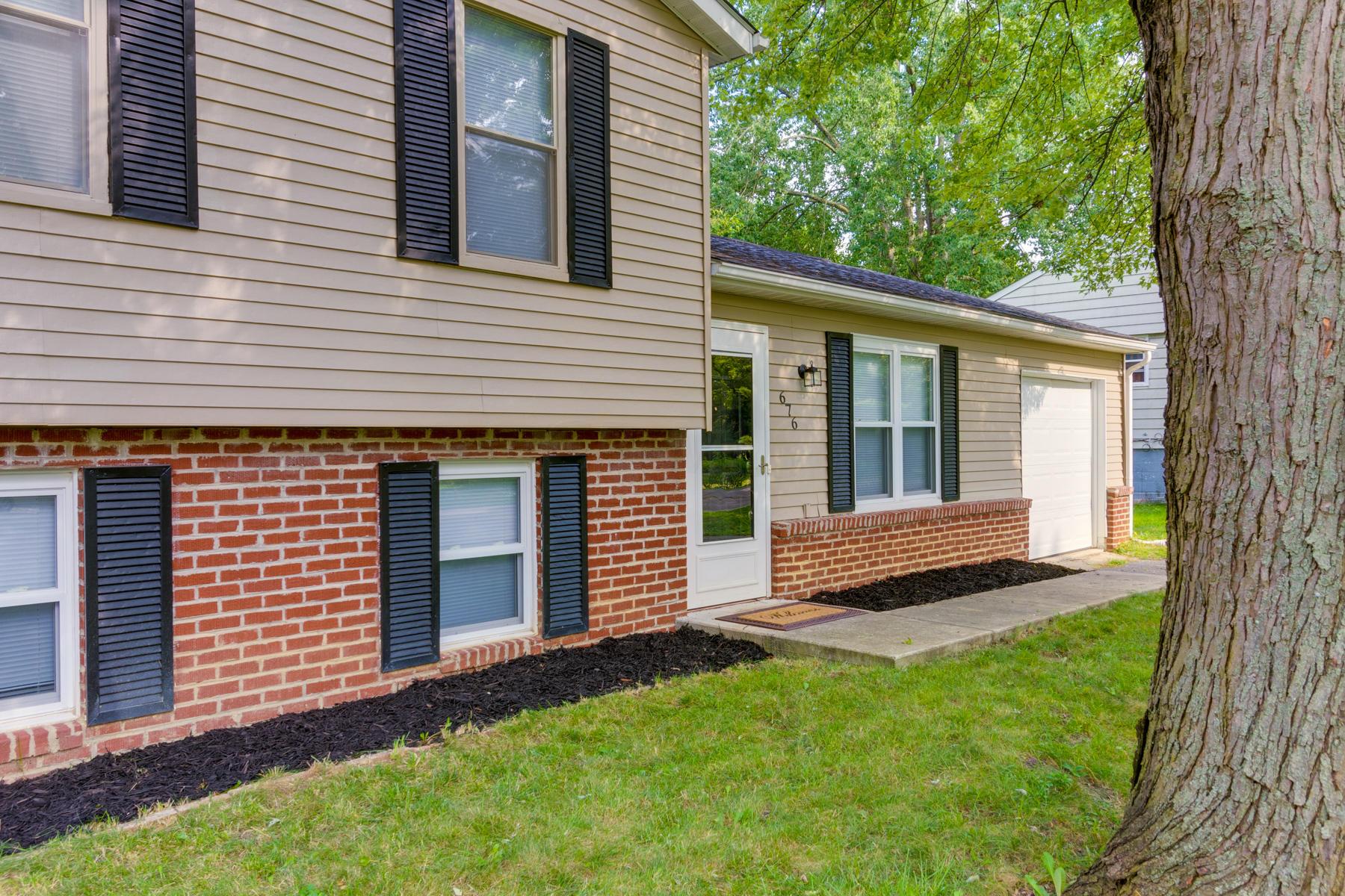 676 Hines Road Columbus, OH 43230 - Photo 3 of 29