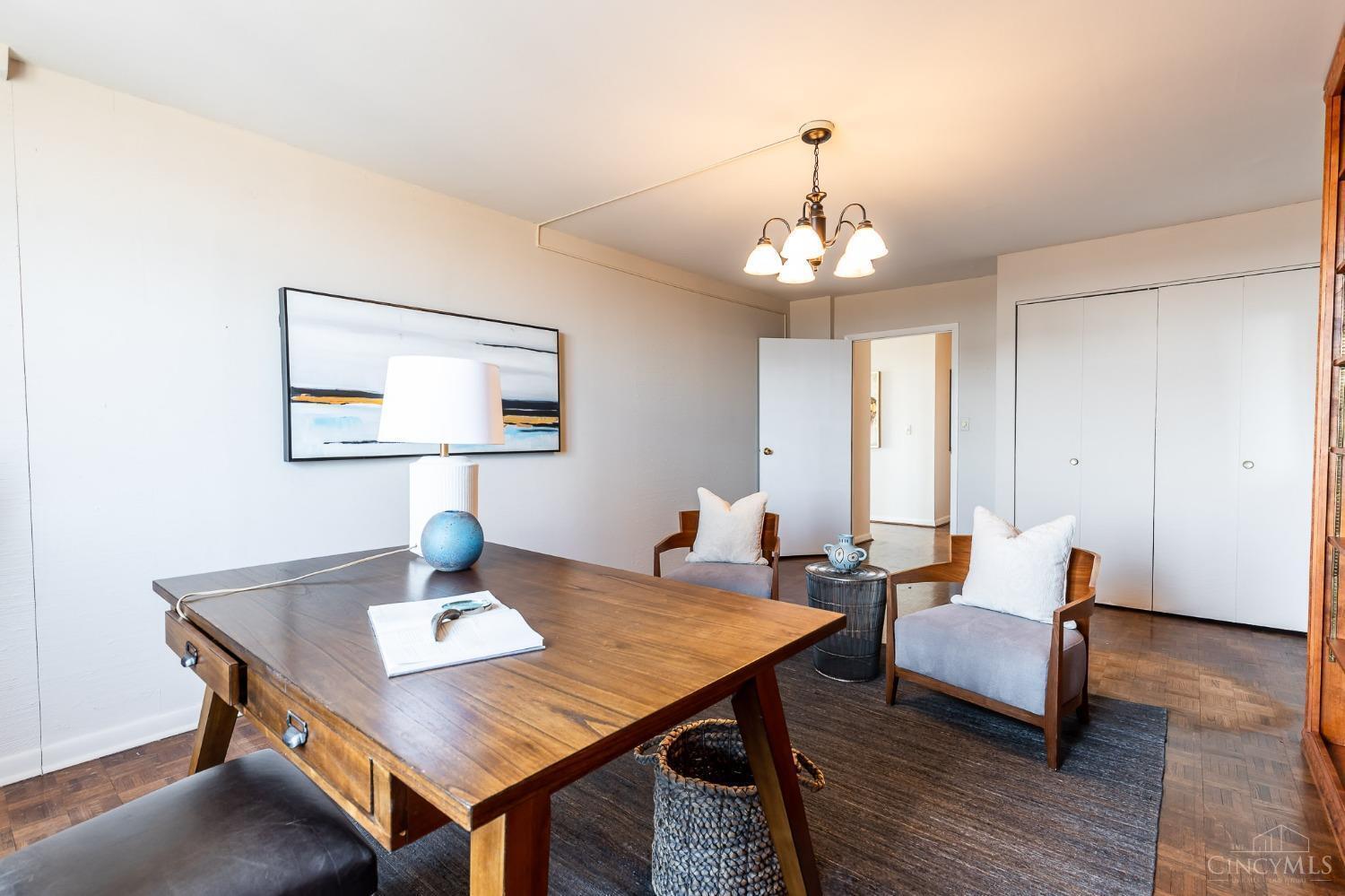 2444 Madison Road, Unit 1702 Cincinnati, OH 45208 - Photo 14 of 48